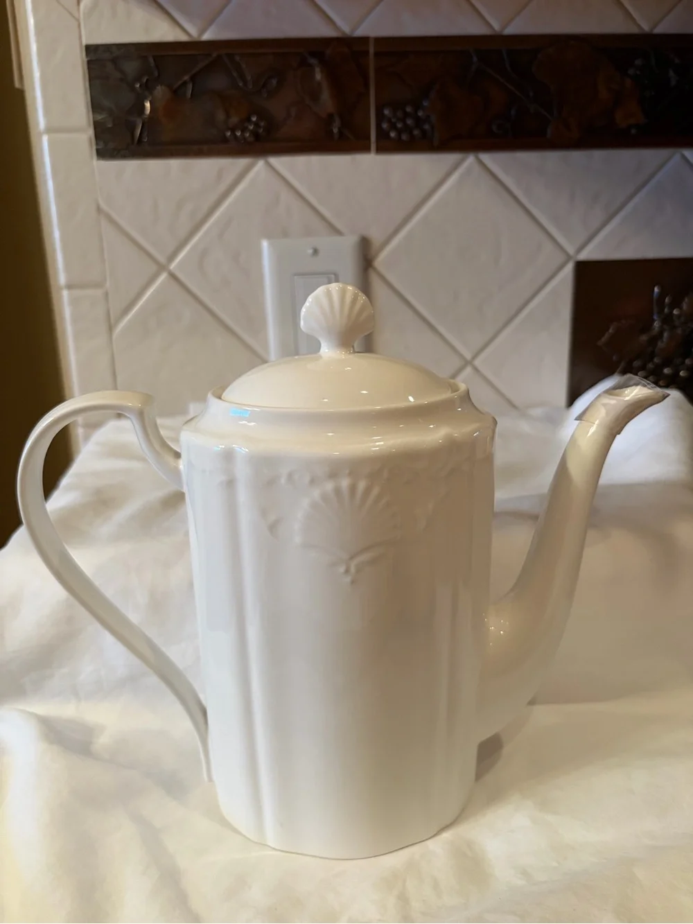 Nwot Mikasa Hampton bays porcelain coffee pot
